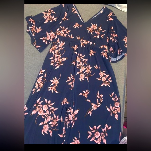 NWT Maternity Kimono Style Jumpsuit Size XL HOST PICK 07/15 MMAO MUST GO!! 🥳🎉 - Picture 4 of 8